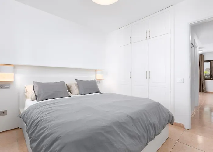 Home2book Modern At Oasis Duna, *